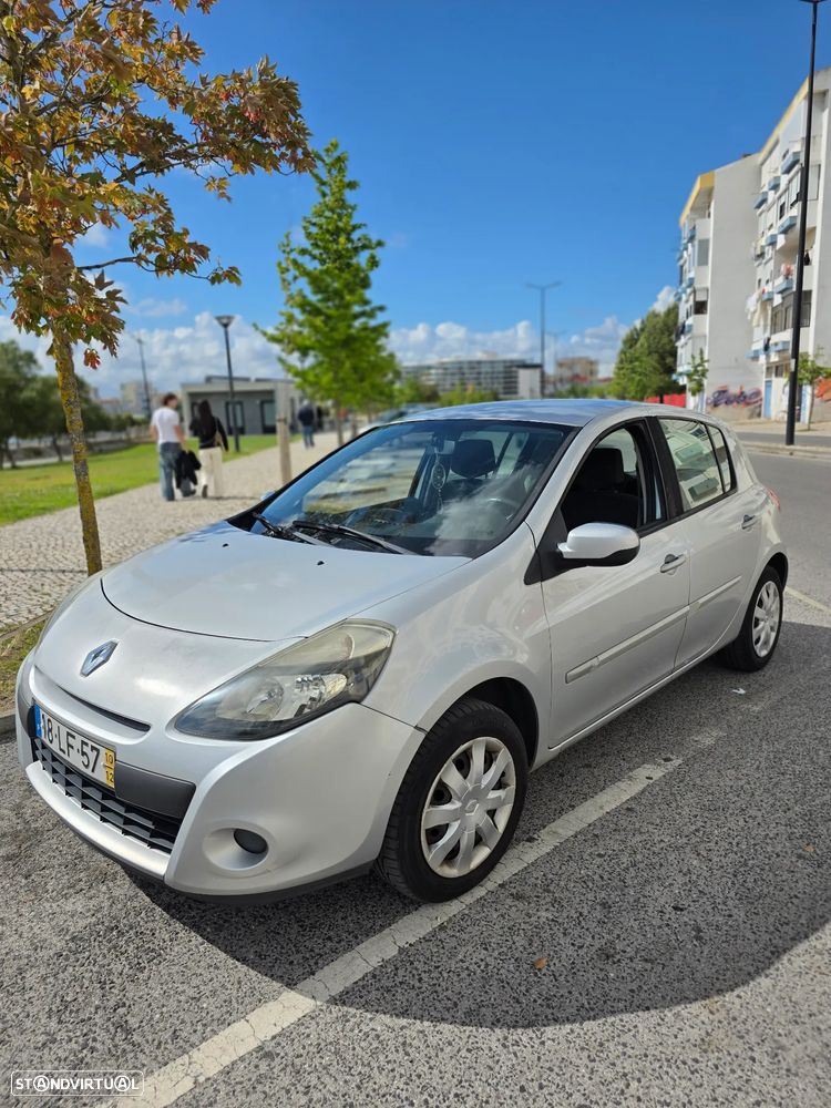 Renault Clio 1.5 dCi Confort - 2