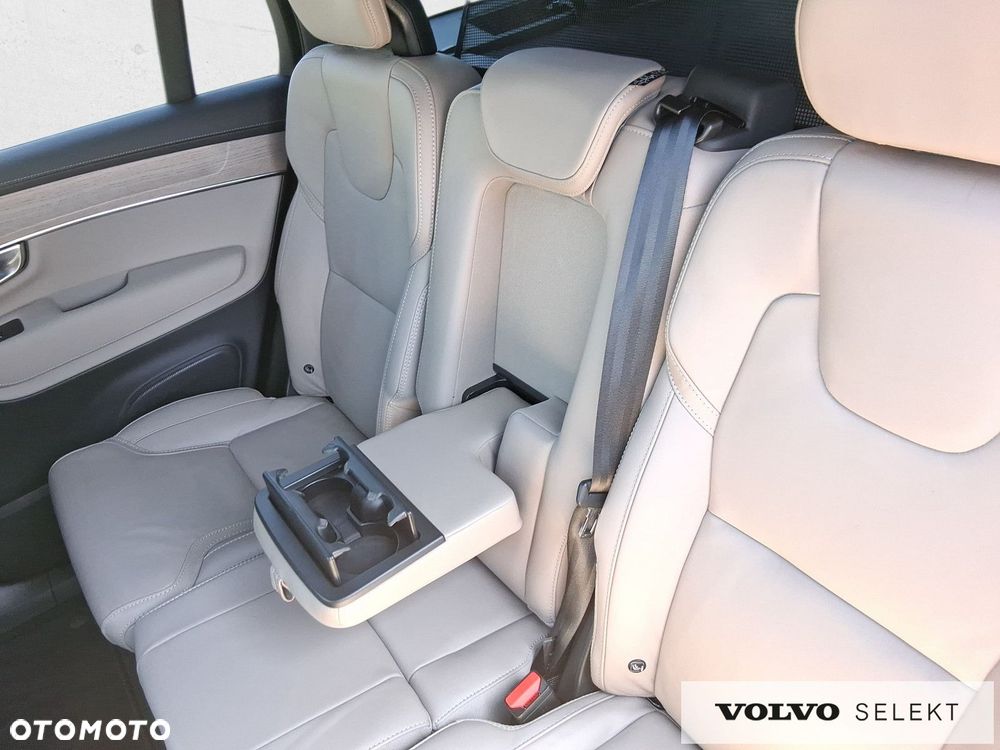 Volvo XC 90 - 18