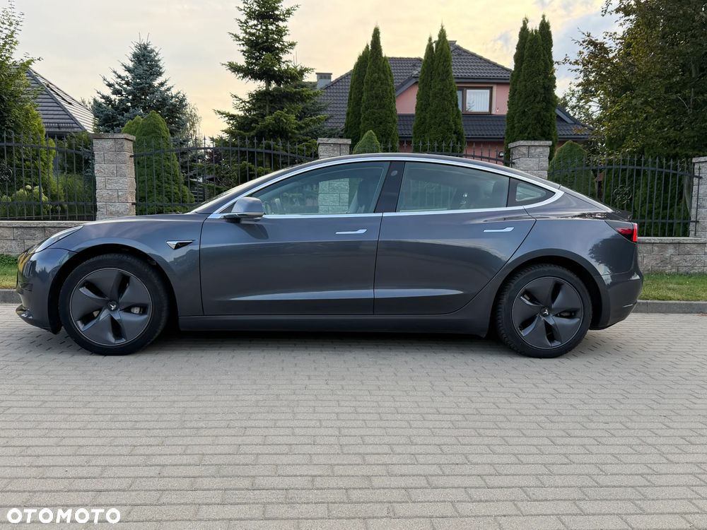 Tesla Model 3 Standard Reichweite Plus Hinterradantrieb - 2