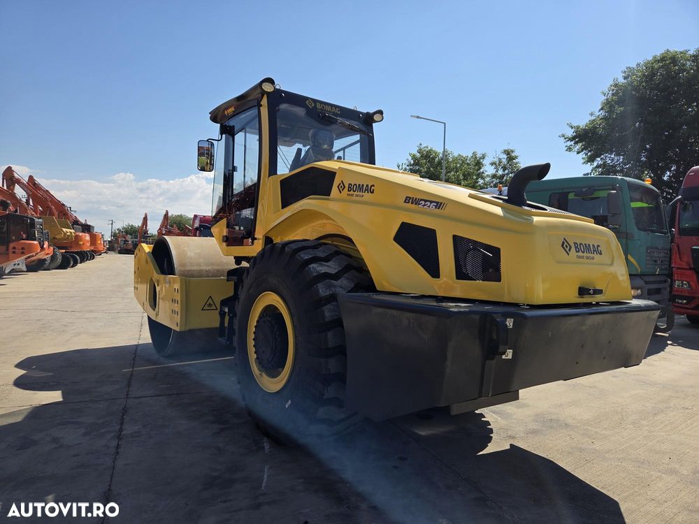 Bomag BW225, 2025, 5h, latime tambur fata 2,1m, 22,5 tone, CE, motor Deutz 150kW, lung totala 6,7m, inaltime 3m, posibilitate leasing 5 ani-PROMOTIE 96.900 EUR+Tva - 3