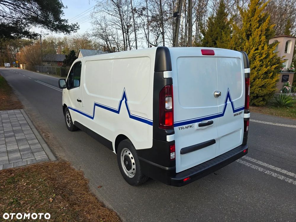 Renault TRAFIC - 10