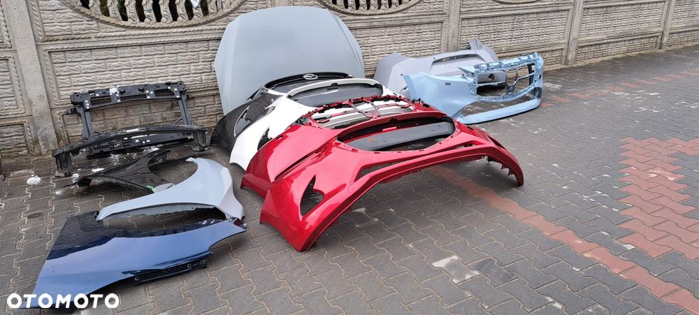 Grill Mazda CX3 Mazda 2 2015 - części - 38