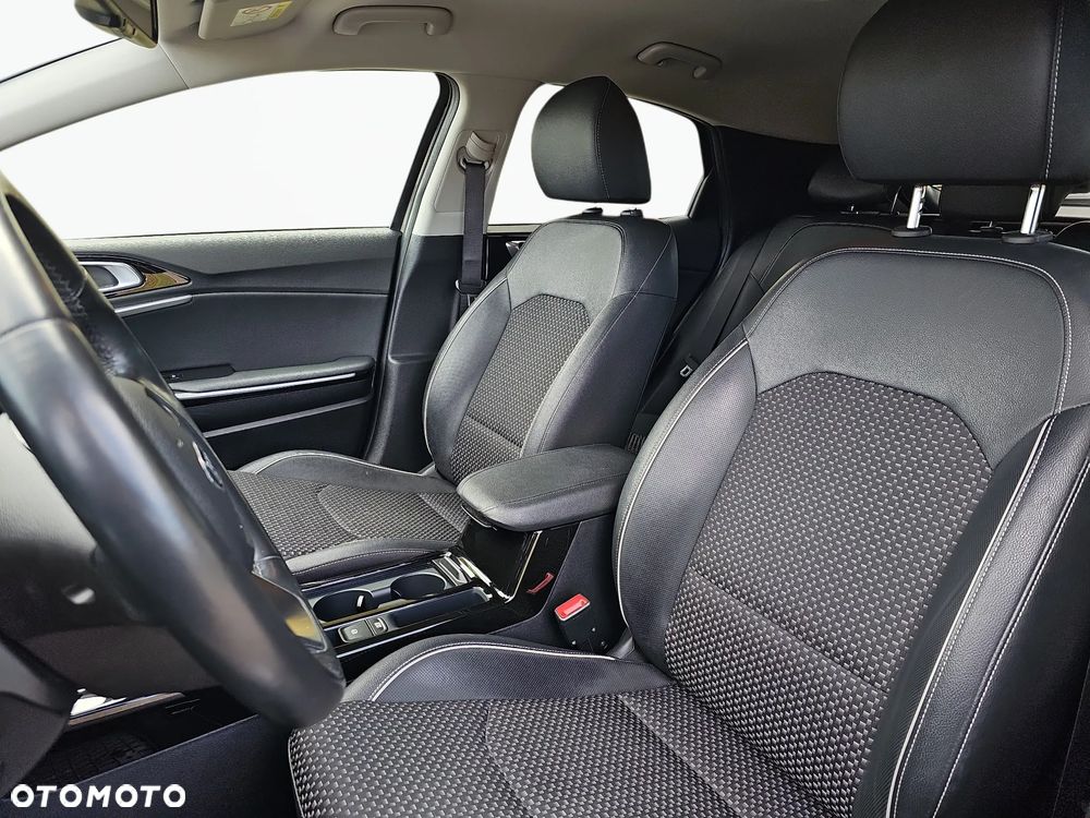 Kia XCeed 1.4 T-GDI L DCT - 12