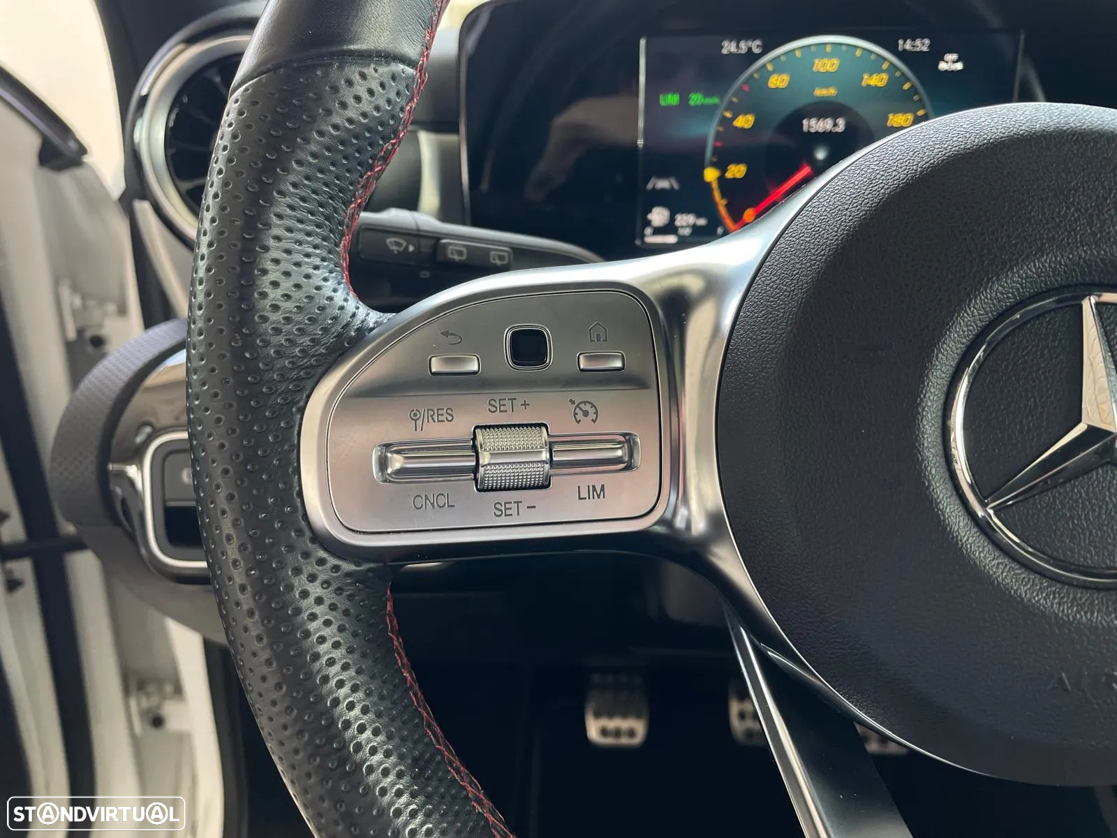 Mercedes-Benz A 180 d AMG Line - 30