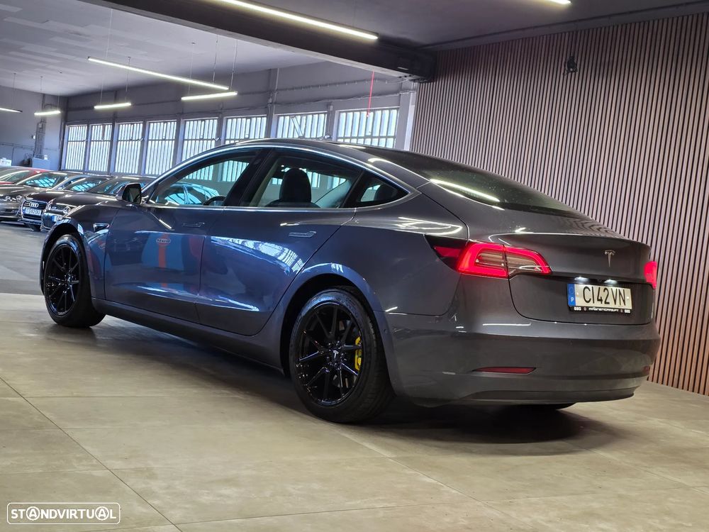 Tesla Model 3 Standard Range Plus RWD - 2