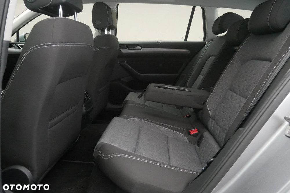Volkswagen Passat Variant 2.0 TDI Business DSG - 15