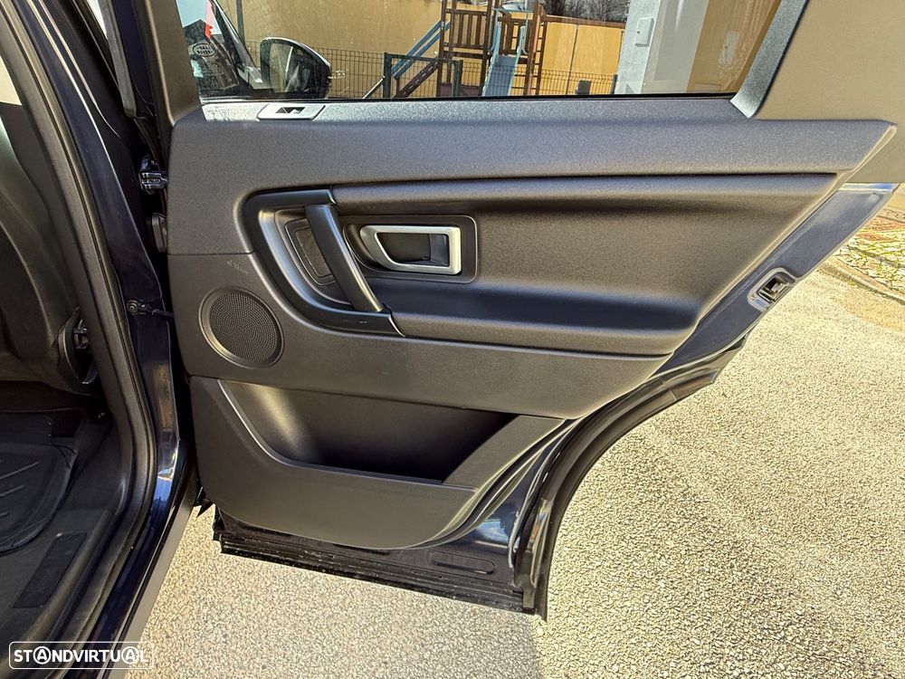 Land Rover Discovery Sport D180 SE - 16