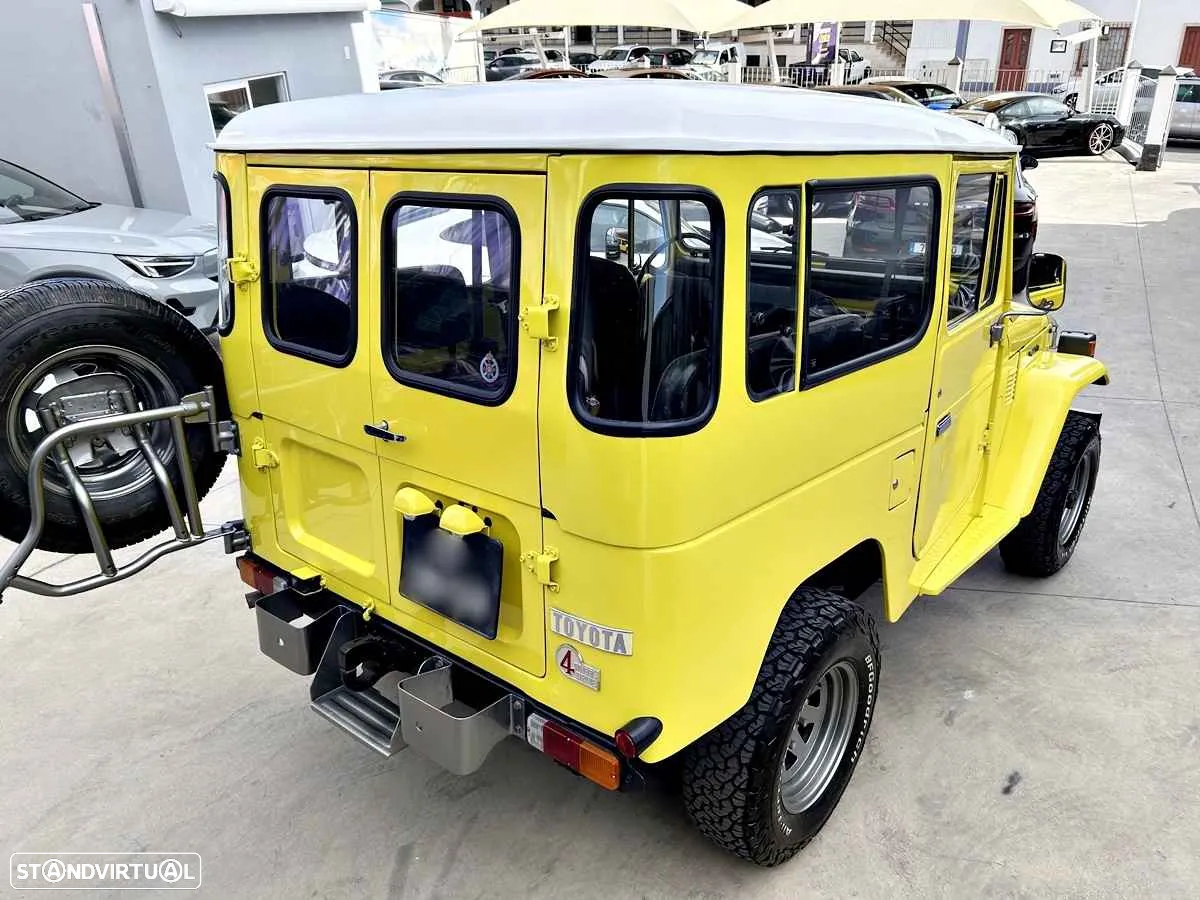 Toyota Land Cruiser - 41