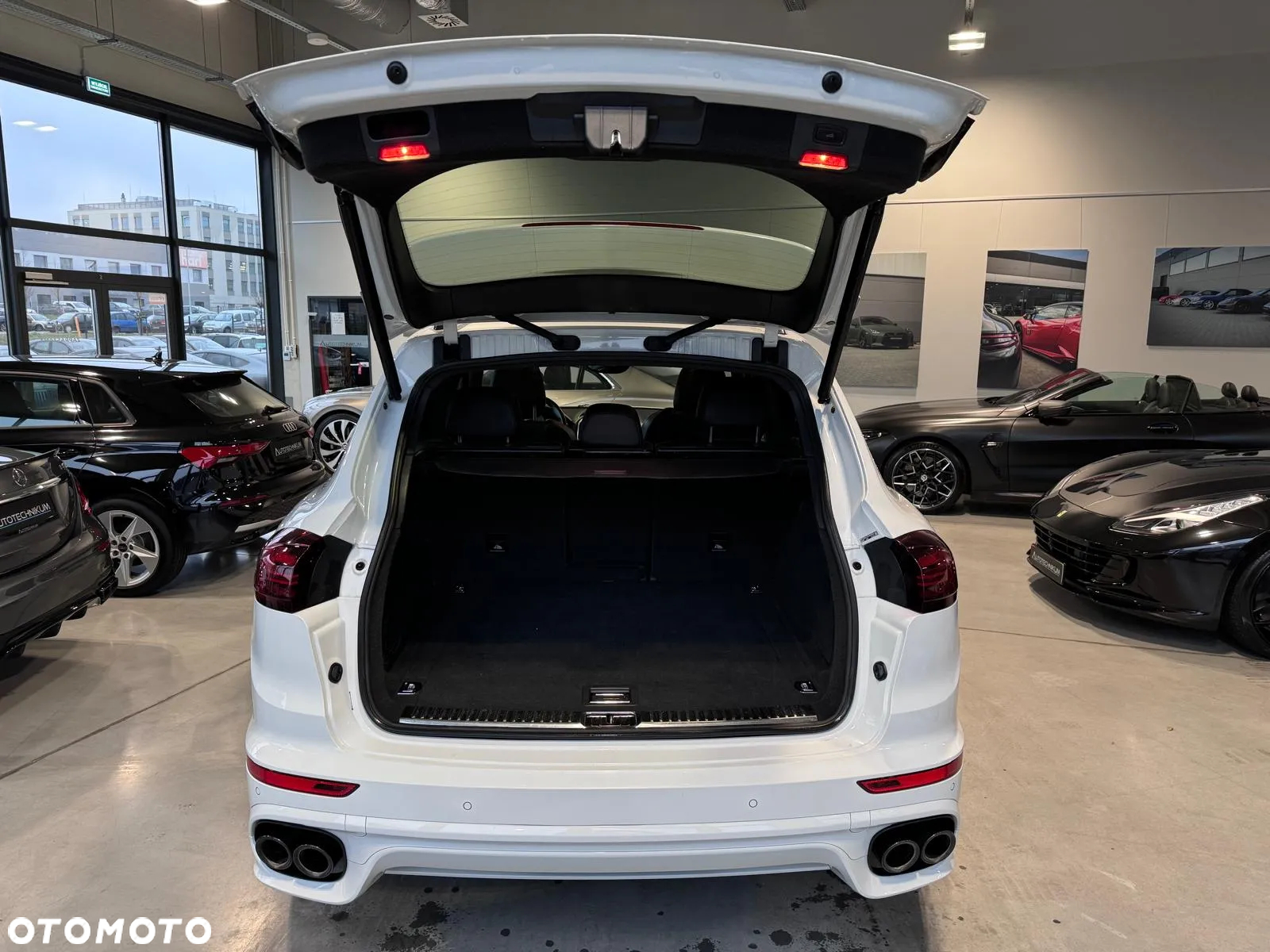 Porsche Cayenne S Diesel Platinum Edition - 24