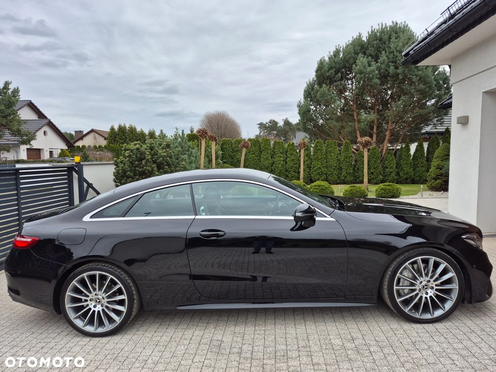 Mercedes-Benz Klasa E 300 9G-TRONIC AMG Line - 3