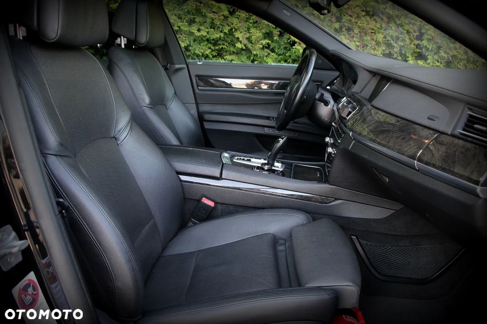 BMW Seria 7 750d xDrive - 14