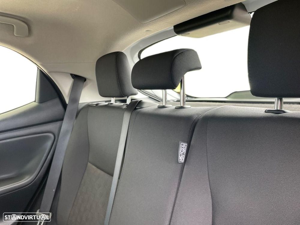 Toyota Yaris - 12