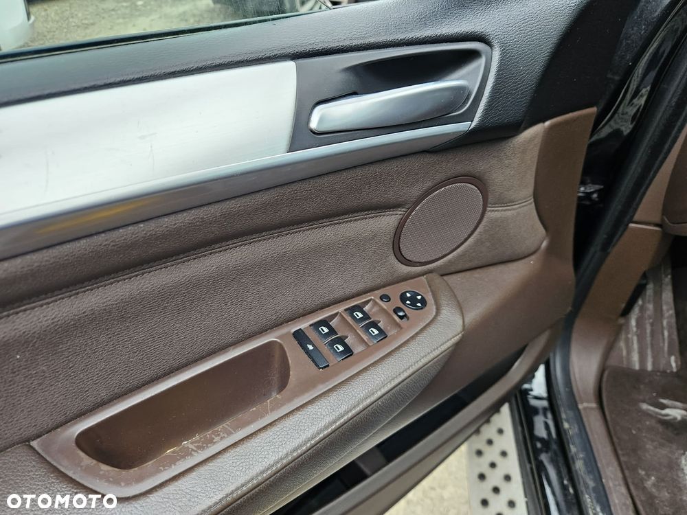 BMW X5 xDrive35d - 18