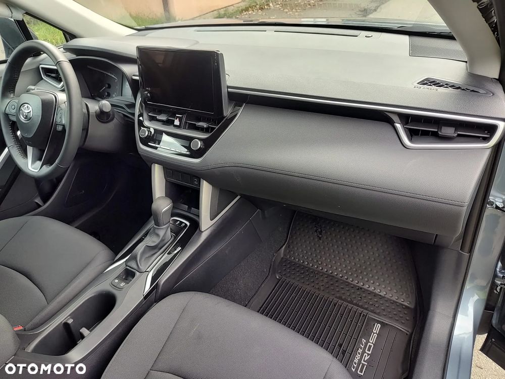 Toyota Corolla Cross - 14