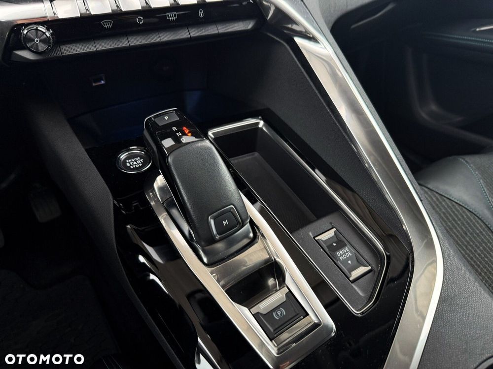 Peugeot 5008 1.2 PureTech Allure S&S EAT8 - 27