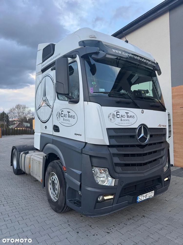 Mercedes-Benz 1845 - 2