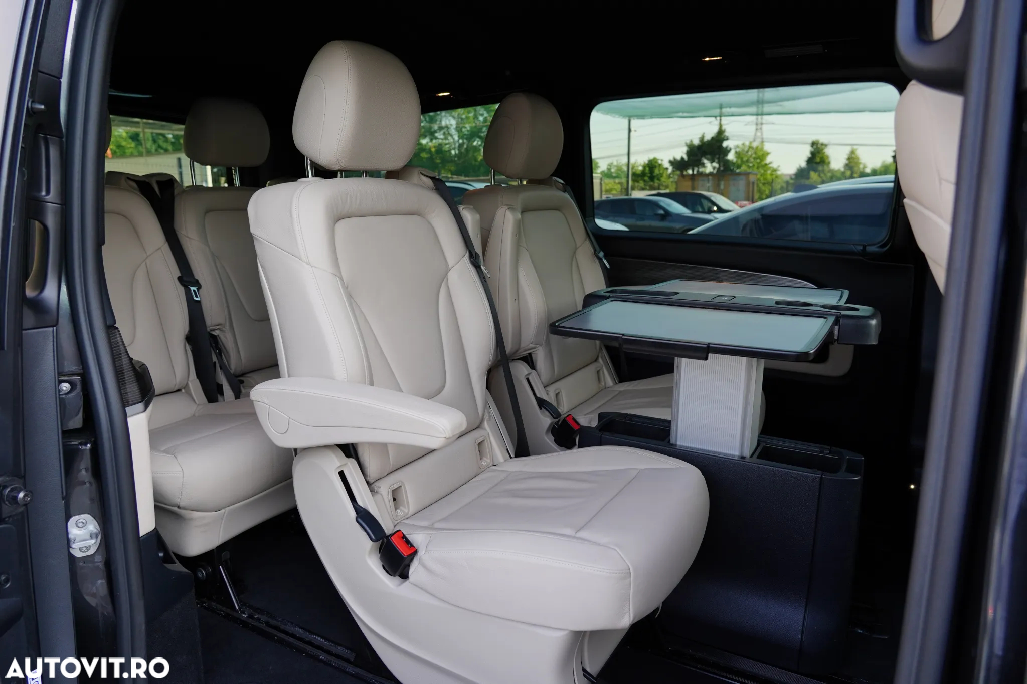 Mercedes-Benz V 250 d extralang 4Matic 9G-TRONIC Avantgarde Edition 2023 - 13