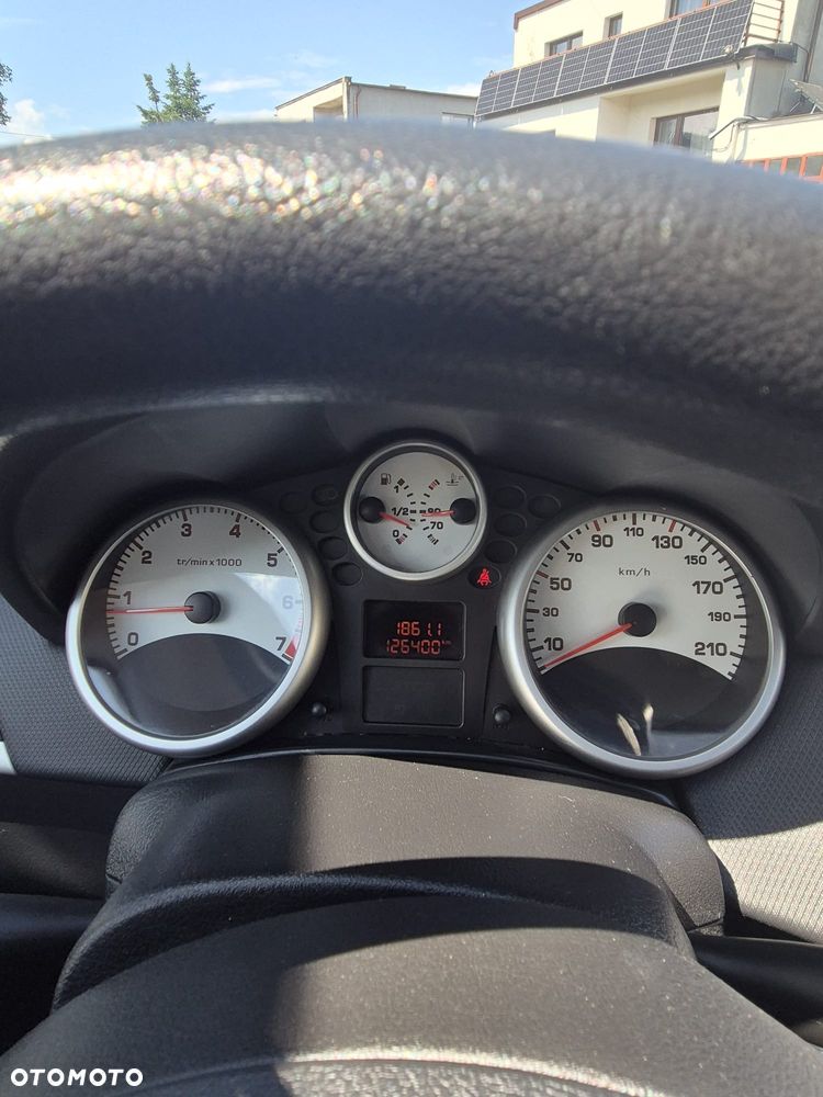 Peugeot 207 75 Urban Move - 17