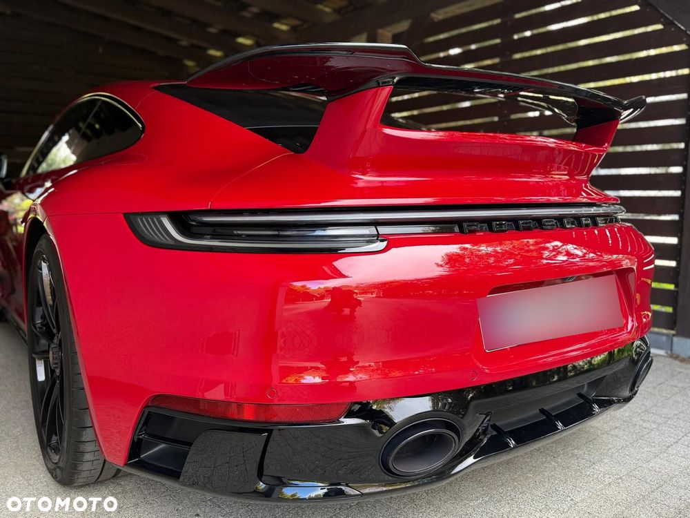 Porsche 911 Carrera GTS - 14