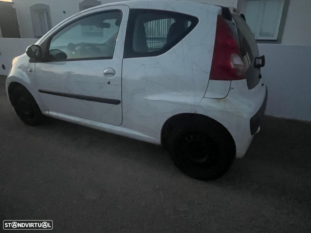 Peugeot 107 1.4 HDi Trendy - 3