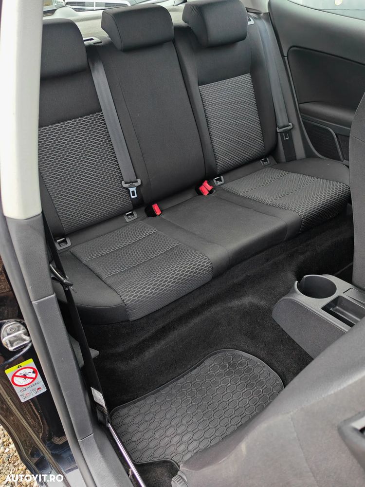 Volkswagen Golf - 12