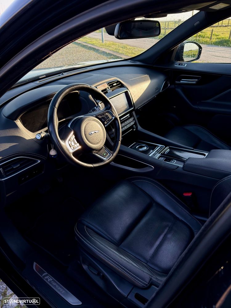 Jaguar F-Pace 20d AWD Aut. R-Sport - 24