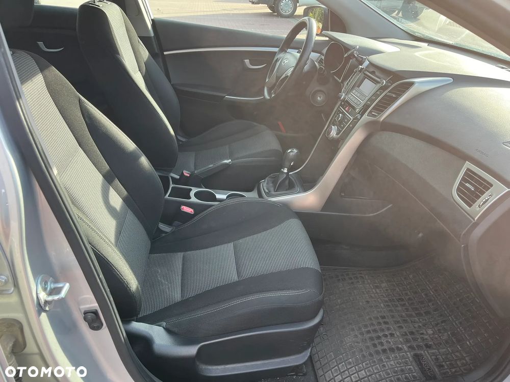 Hyundai i30 - 18