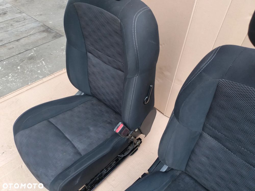 NISSAN QASHQAI J11 FOTEL PRAWY - 4