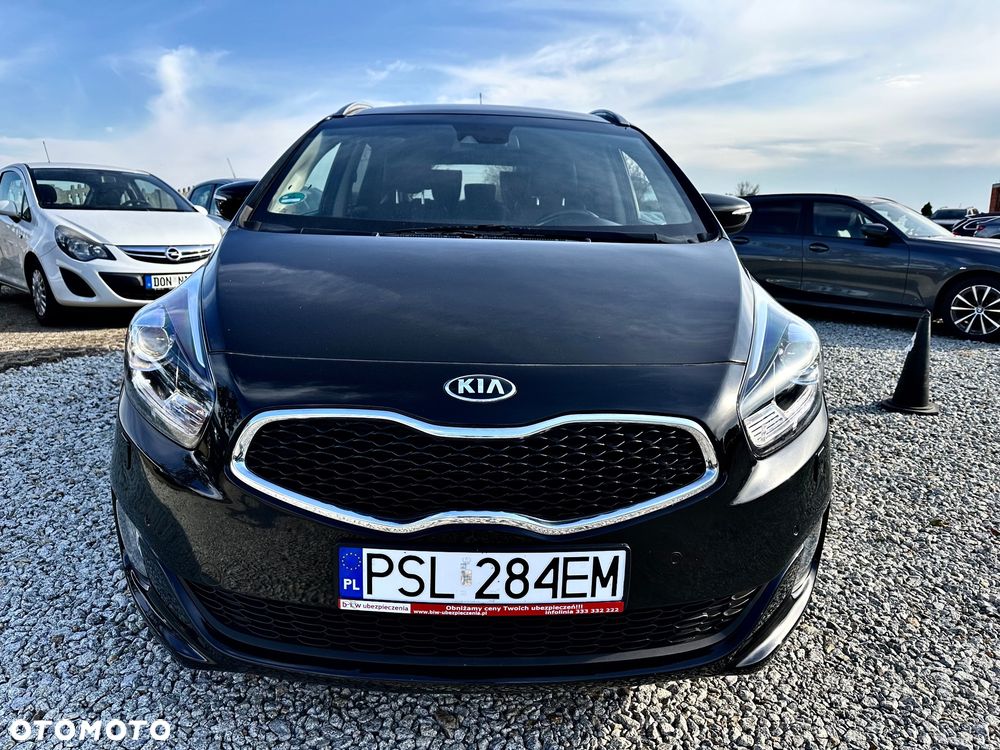 Kia Carens - 26