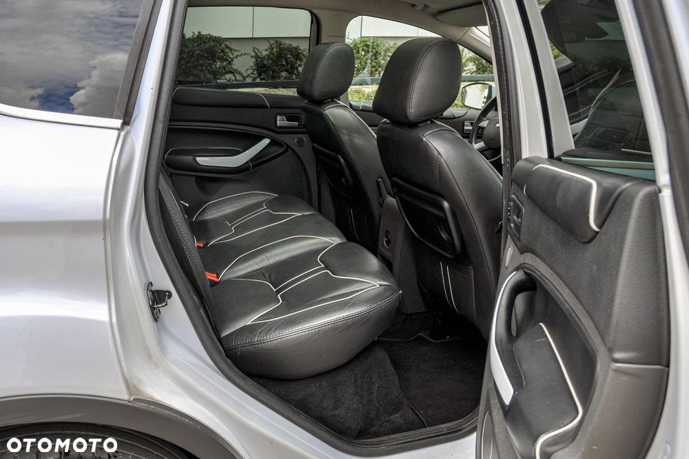 Ford Kuga - 12