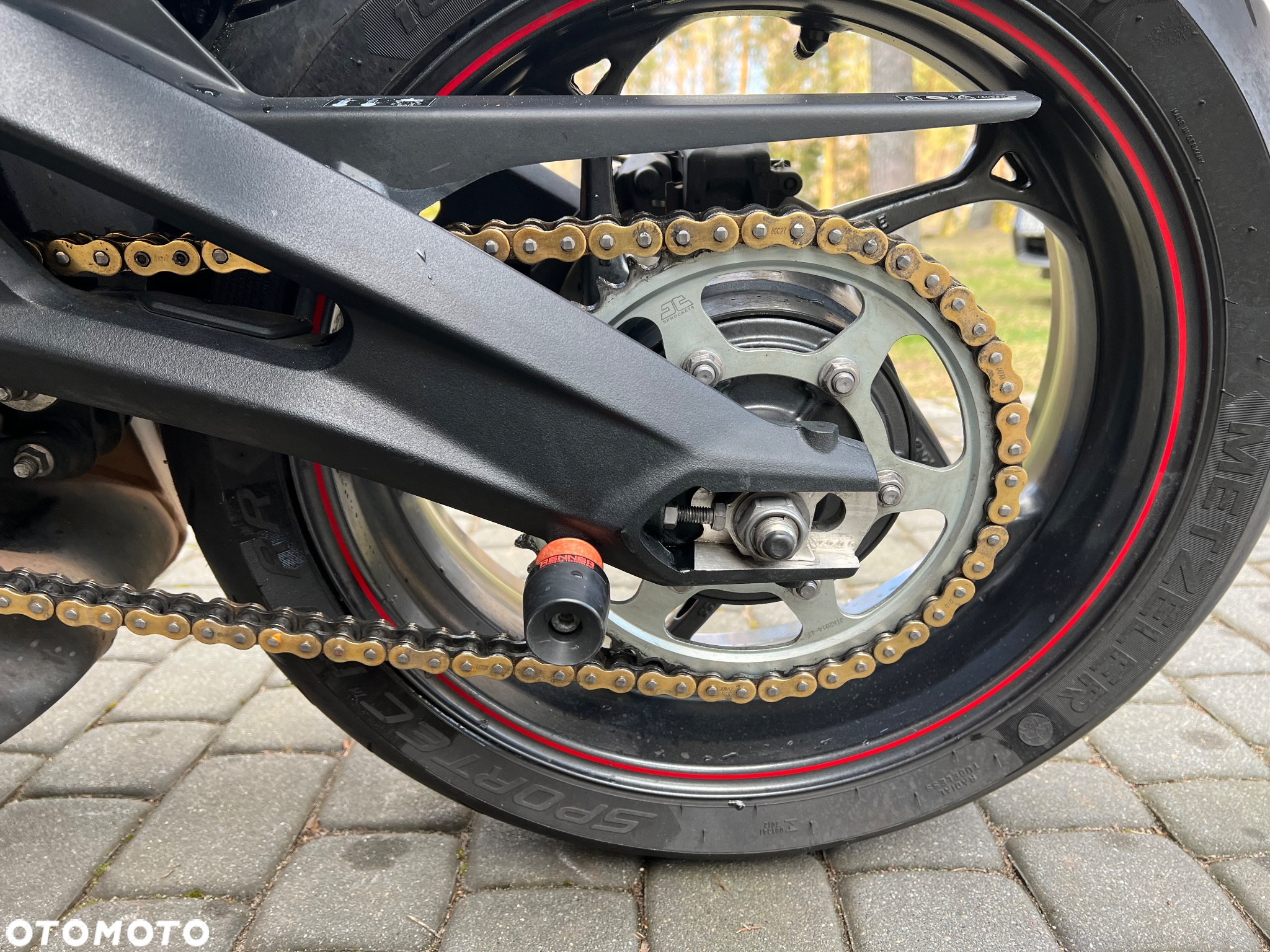 Triumph Street Triple - 10