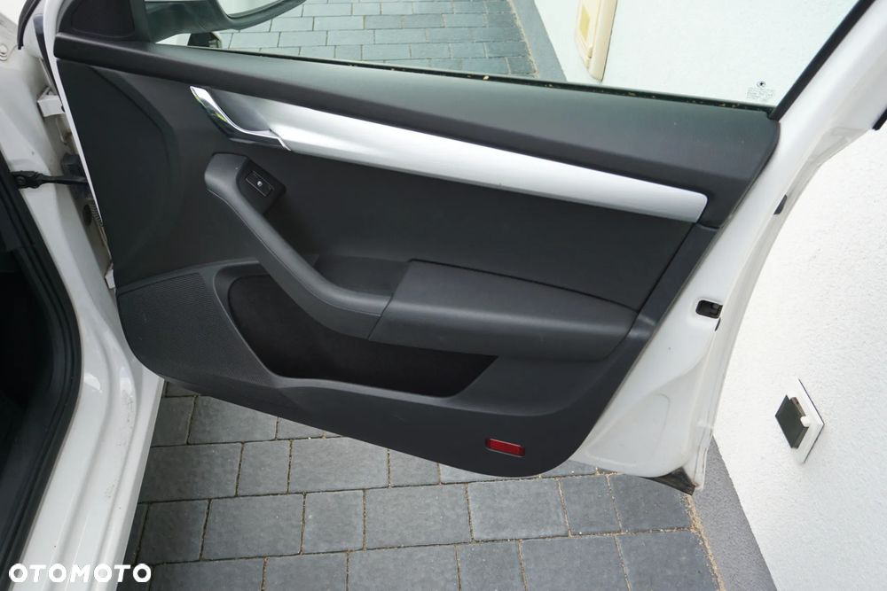 Skoda Octavia 1.4 TSI Ambition - 28