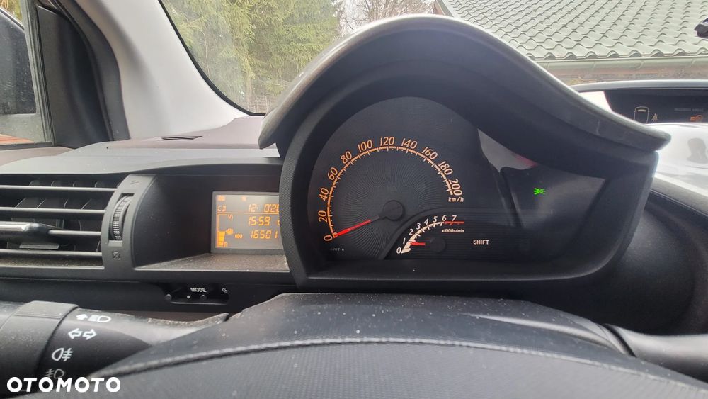 Toyota iQ 1.33 Plus - 9