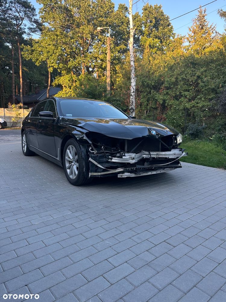 BMW Seria 7 740Li - 3