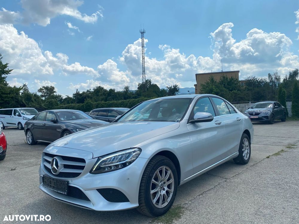 Mercedes-Benz C 180 T 9G-TRONIC
