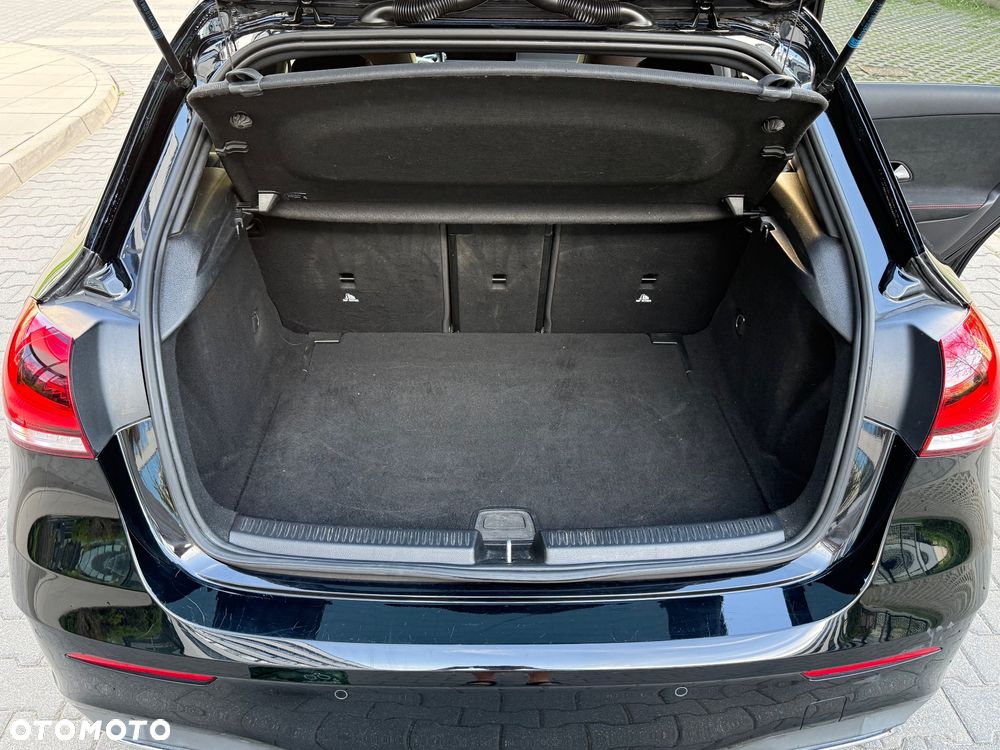 Mercedes-Benz Klasa A 220 4-Matic AMG Line 7G-DCT - 26