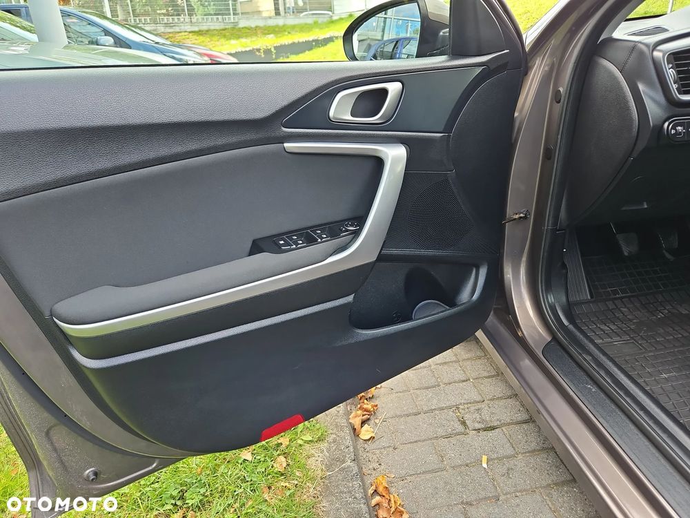Kia Ceed 1.4 M - 11