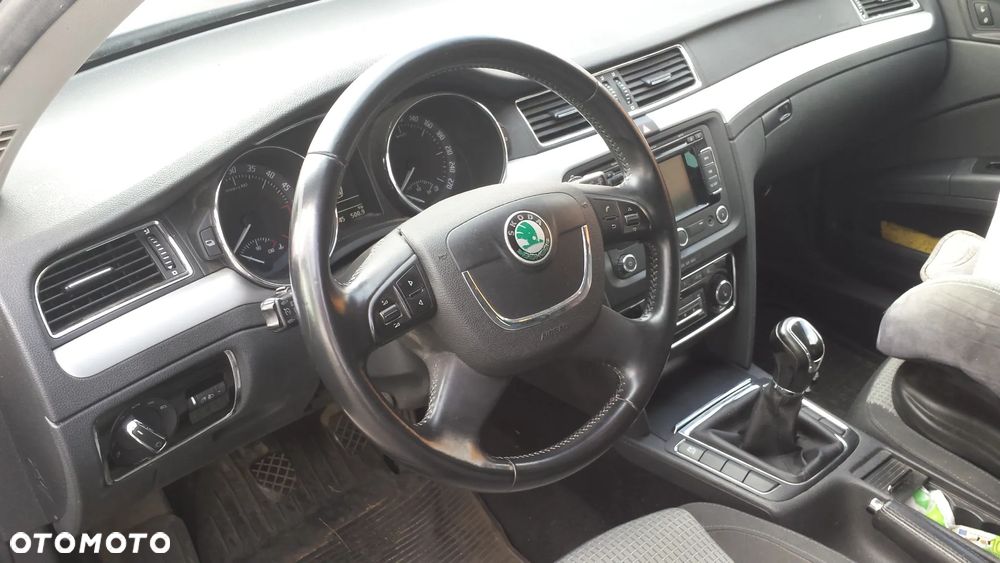 Skoda Superb 2.0 TDI Ambition - 4