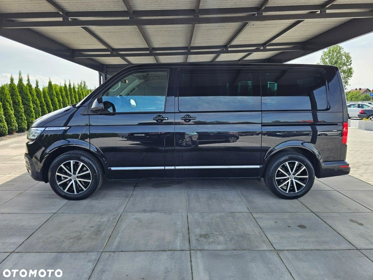 Volkswagen Multivan - 5
