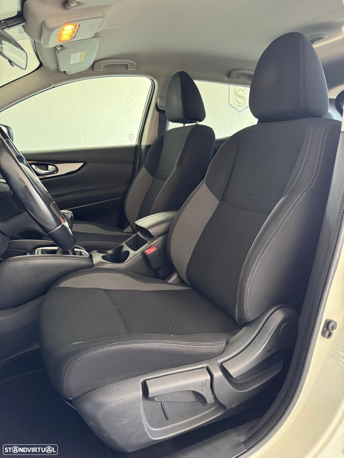 Nissan Qashqai 1.5 dCi N-Connecta - 13