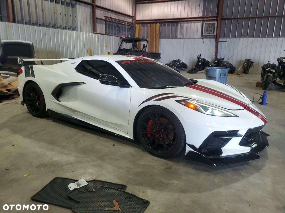 Chevrolet Corvette - 6