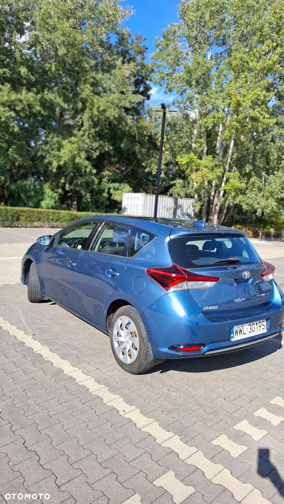 Toyota Auris 1.6 Premium - 4