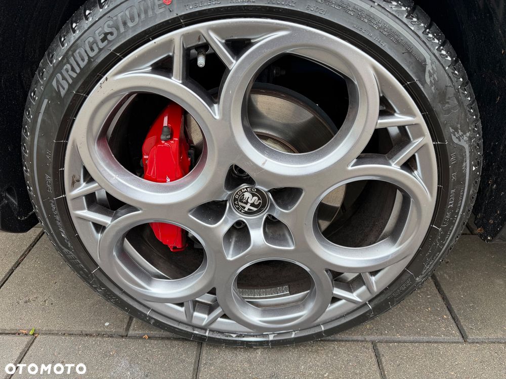 Alfa Romeo Tonale 1.5 T4 GSE mHEV Veloce DCT - 11