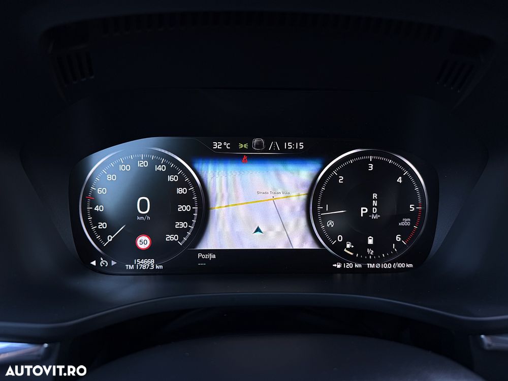 Volvo XC 60 B4 MHEV AWD R-Design - 23