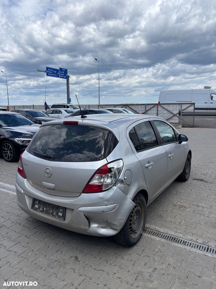 Dezmembram Opel Corsa D 1.3 diesel din 2011 - 4