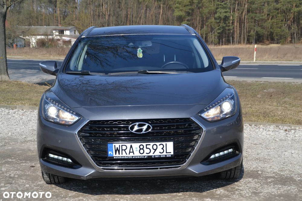 Hyundai i40 Kombi blue 1.6 Space - 14