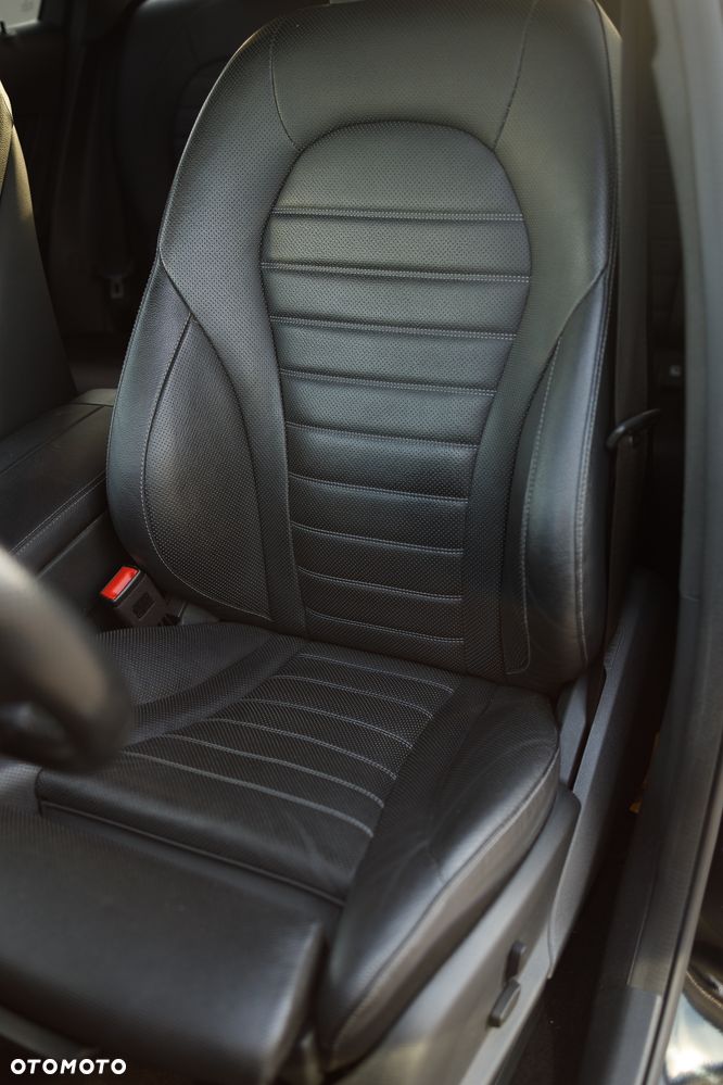 Mercedes-Benz GLC 300 de 4Matic 9G-TRONIC AMG Line Plus - 15