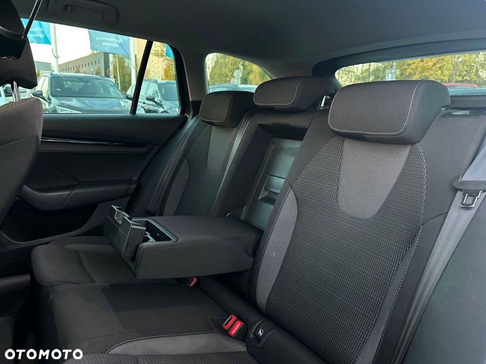 Skoda Octavia 1.5 TSI ACT Ambition DSG - 17