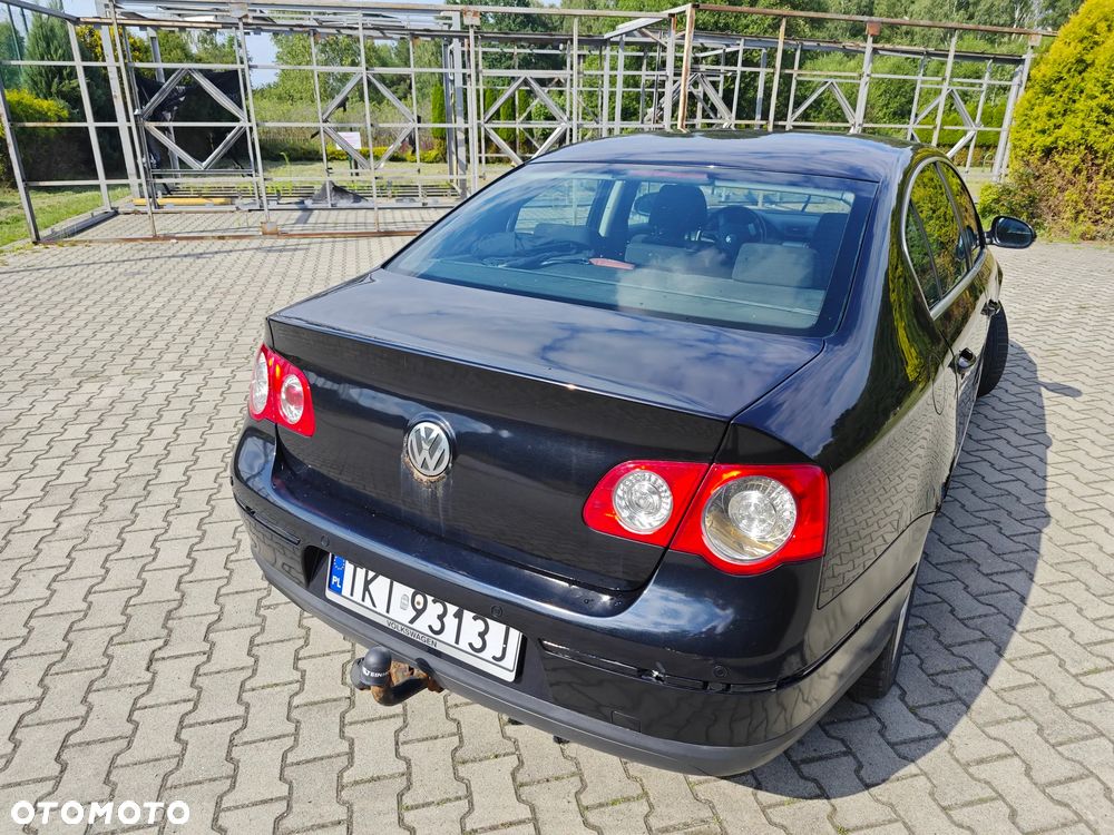 Volkswagen Passat 2.0 TDI DPF Comfortline - 8