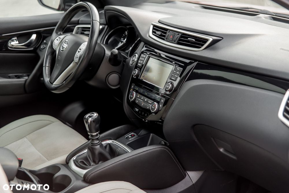 Nissan Qashqai 1.6 DCi ALL-MODE 4x4i TEKNA - 32